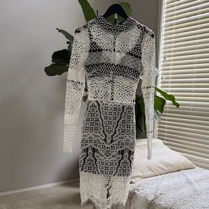 Sabo Skirt Elegant Lace Women Dress in Black and White. XS NWT